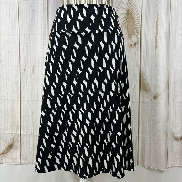 Lularoe Skirt Midi High Waist Flowy Comfort Black White Pattern Skirt Size Small - Picture 1 of 8